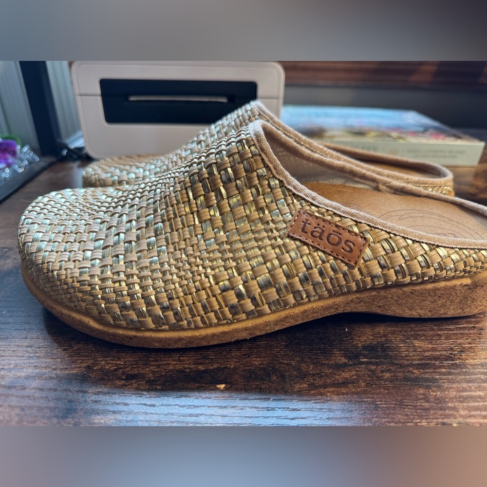 Taos gold weave Primavera Clog size 41 - Picture 3 of 10